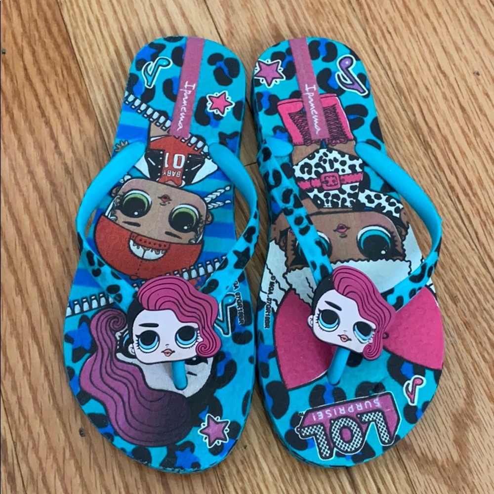 Super cute Ipanema L.O.L. Flipflops size 2/3 girl